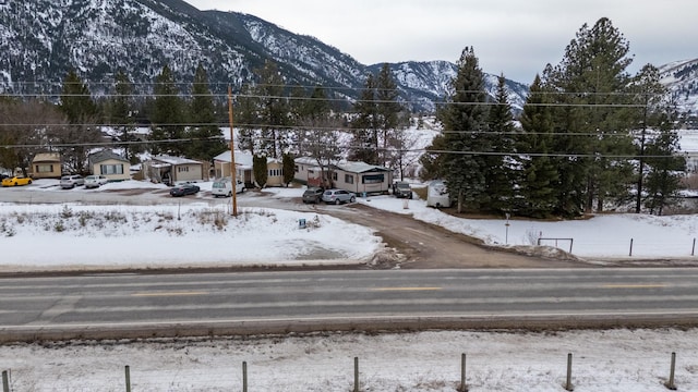 mountain view featuring a residential view