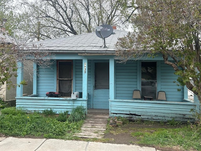 view of front of house with a porch