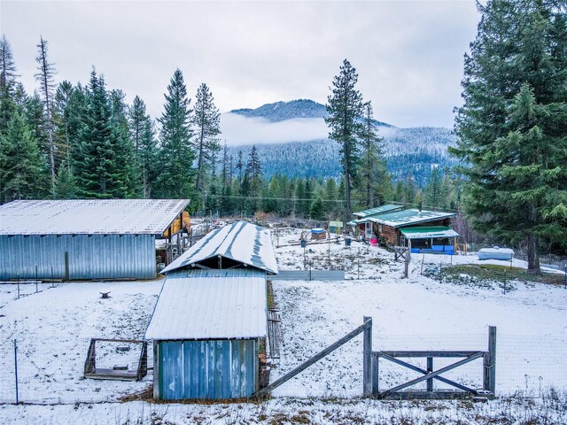 exterior space with a mountain view