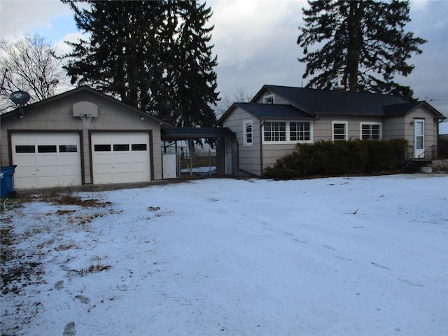 view of front of home featuring a garage