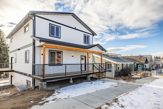 view of front of property with covered porch