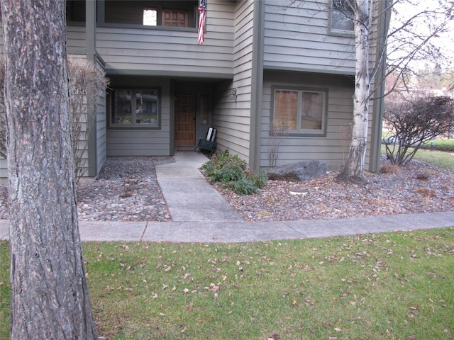 view of property entrance