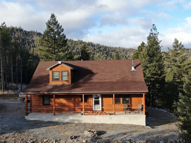 view of front of property with a patio