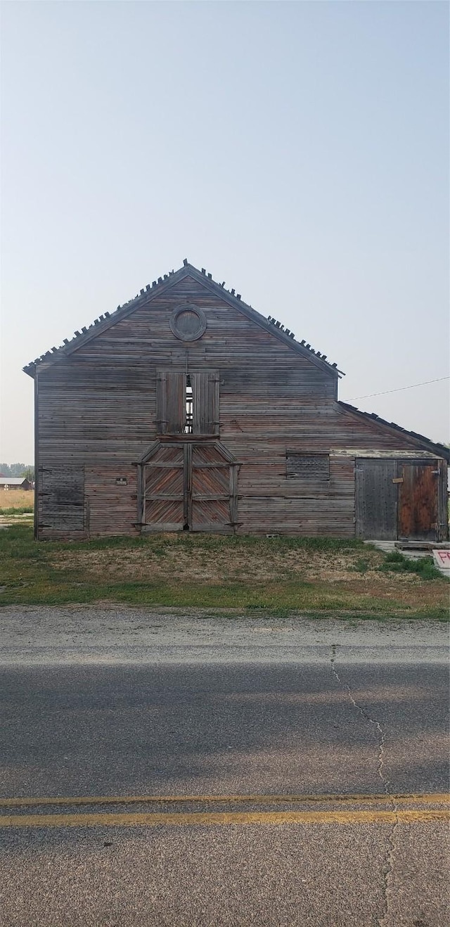 exterior space with an outdoor structure