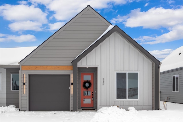 view of front of home with a garage