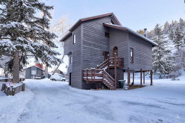 view of front of property