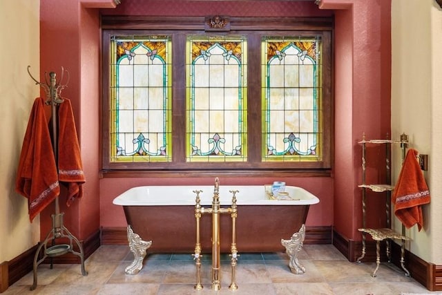 bathroom featuring a bathing tub