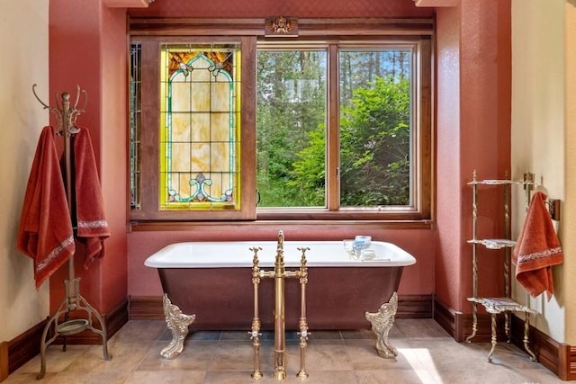 bathroom with a bathtub