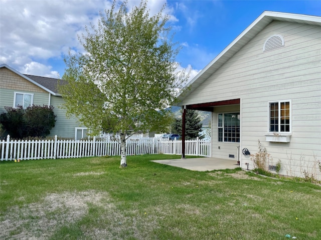 129 Red Mountain Vw, Butte, MT 59701 - view of yard with a patio