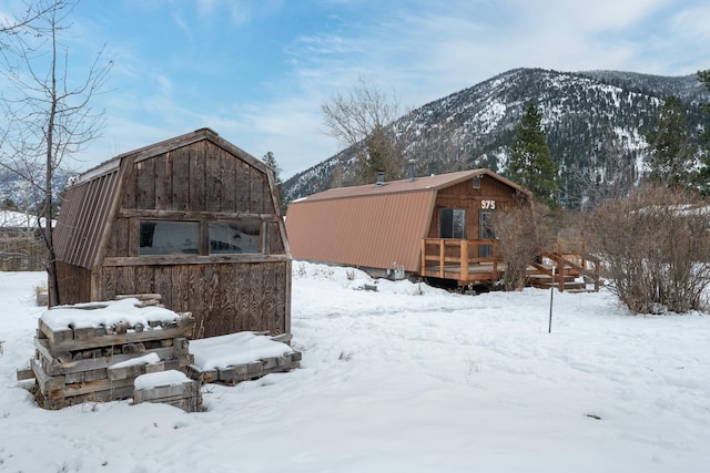 exterior space featuring a mountain view