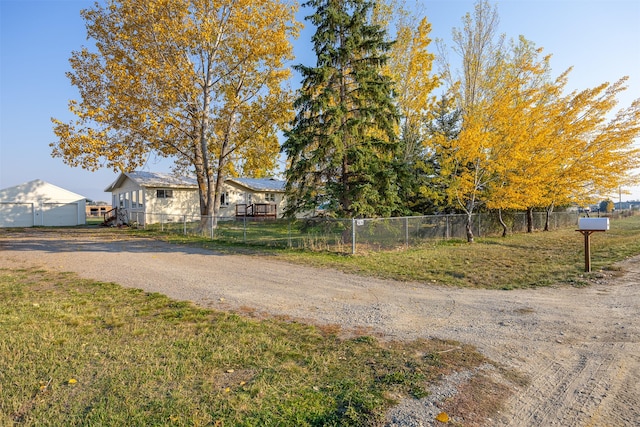 view of front of property