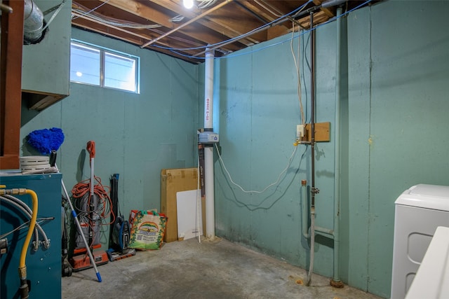 basement featuring washer / clothes dryer