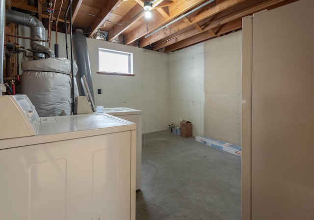 washroom with washer and clothes dryer