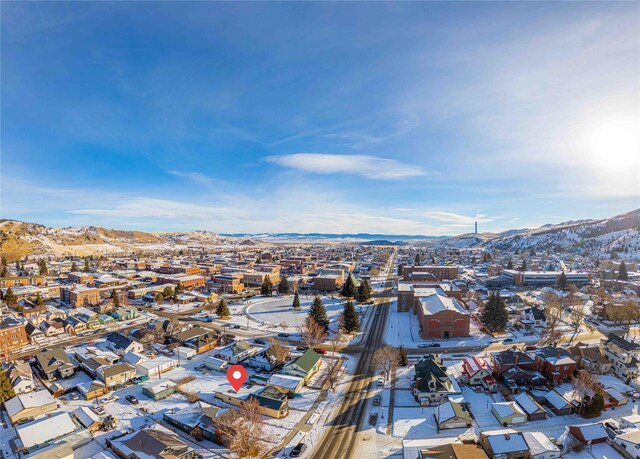 bird's eye view with a mountain view