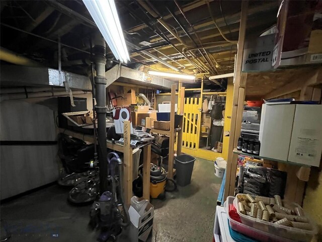 303 W Park St, Butte, MT 59701 - view of basement