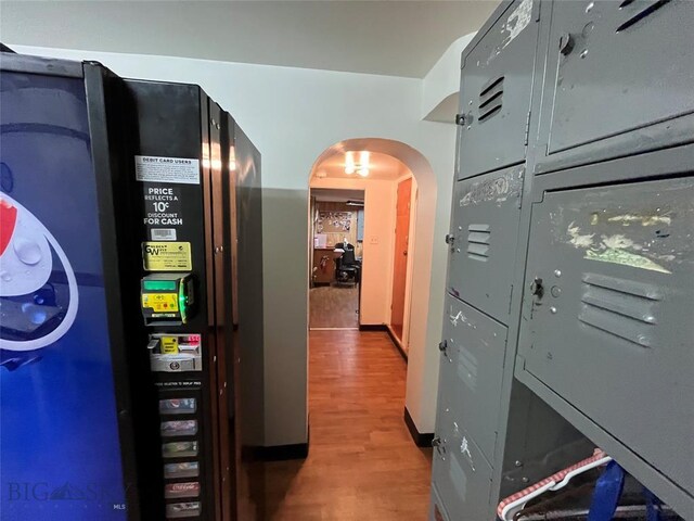 303 W Park St, Butte, MT 59701 - hall featuring hardwood / wood-style flooring