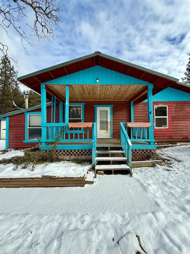 view of front of property with covered porch