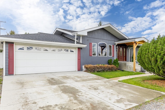 view of front facade featuring a garage