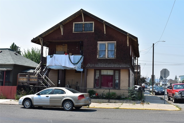 view of front of property