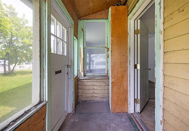 333 N 2nd St W, Missoula, MT 59802 - hall with vaulted ceiling