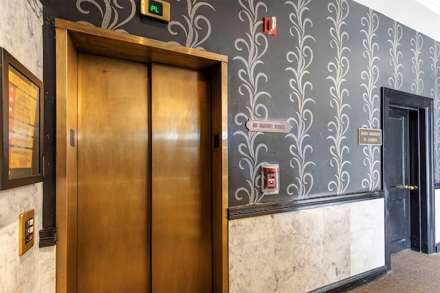 room details with elevator