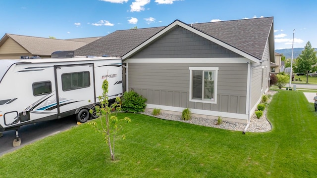 exterior space featuring a lawn