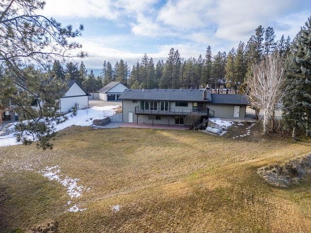 view of front of house with a front yard