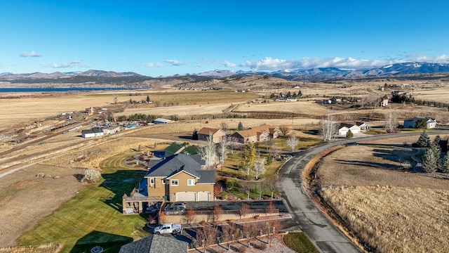 bird's eye view with a mountain view