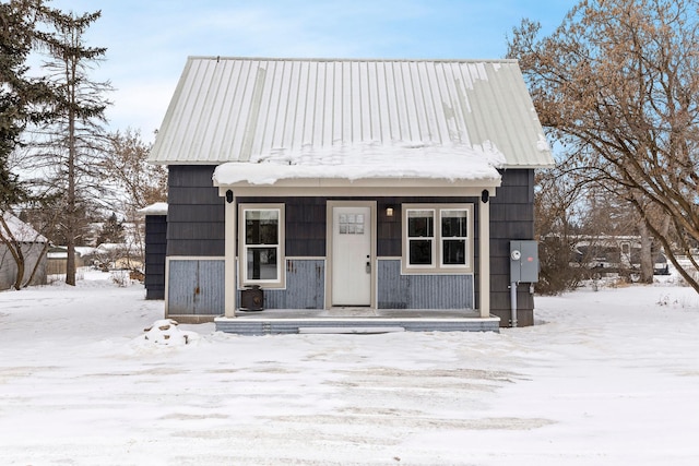 view of front of house