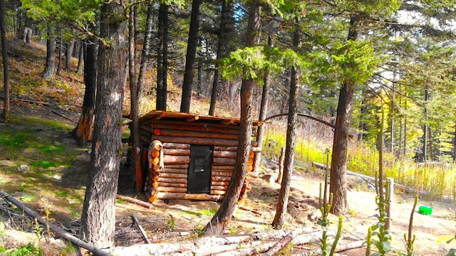 view of outdoor structure