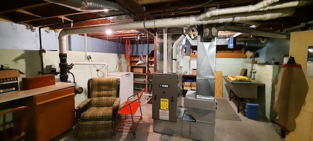 basement featuring washer / clothes dryer