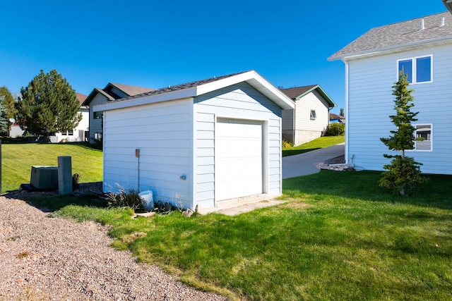 view of detached garage