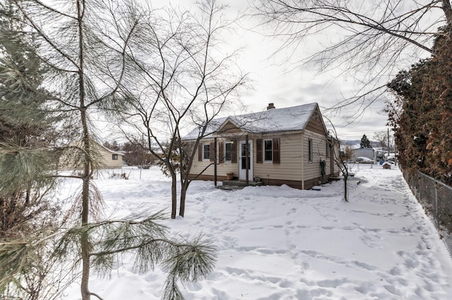 view of front of property