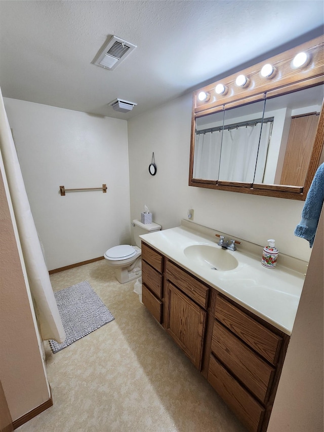116 29th Ave NE, Great Falls, MT 59404 - bathroom with vanity and curtained shower