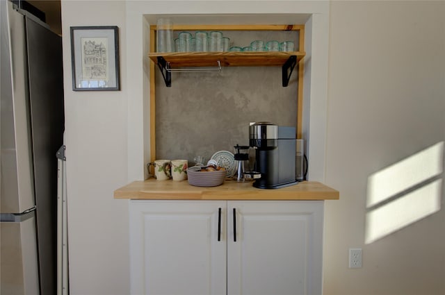 bar with freestanding refrigerator