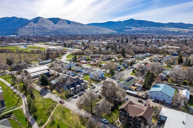 bird's eye view featuring a mountain view