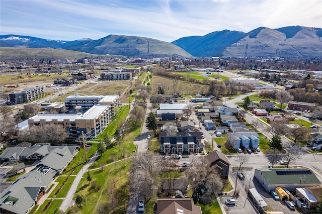 bird's eye view with a mountain view