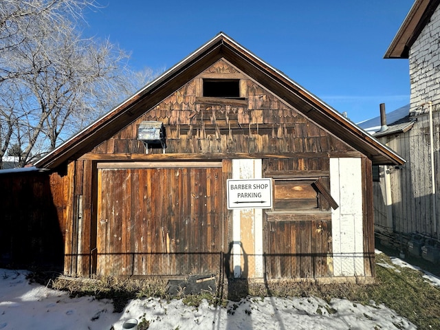 exterior space featuring an outdoor structure