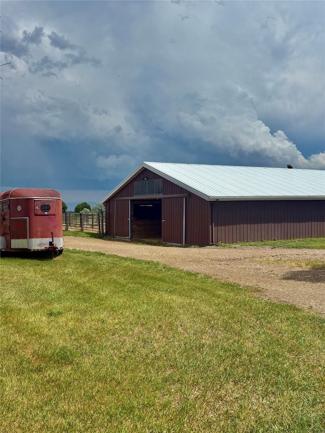 6809 N Montana Ave, Helena, MT 59602 - view of pole building with dirt driveway