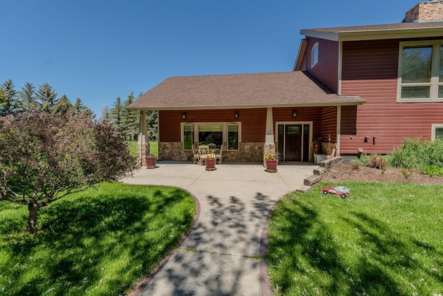 6809 N Montana Ave, Helena, MT 59602 - view of front of home featuring a front lawn and roof with shingles
