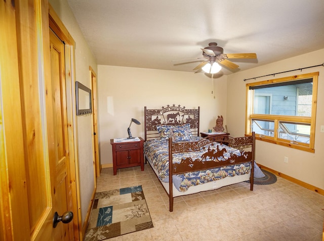 bedroom with ceiling fan