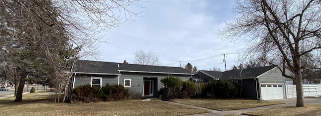 view of front facade featuring an attached garage