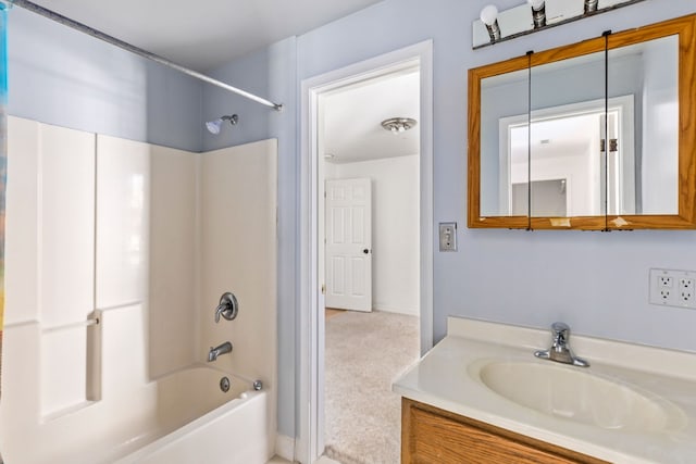 full bath with vanity and washtub / shower combination