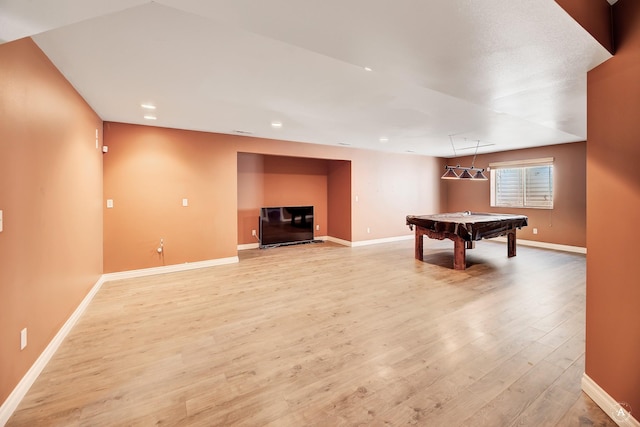 playroom with recessed lighting, light wood-type flooring, billiards, and baseboards