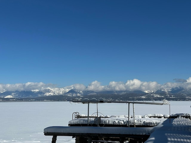 view of water feature featuring a mountain view