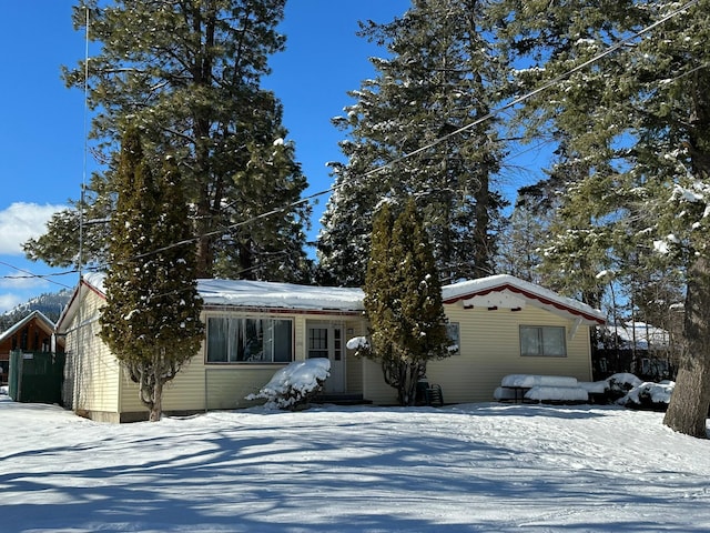 view of front of house