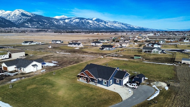 bird's eye view with a mountain view