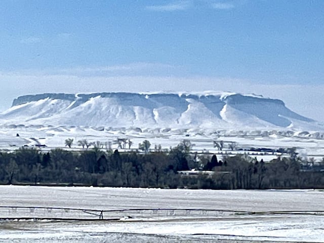 view of mountain feature