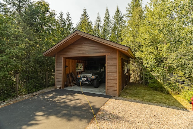 view of detached garage