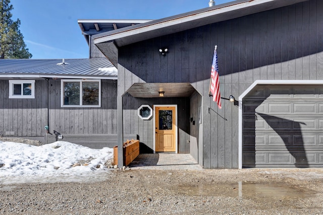 view of front of property with metal roof